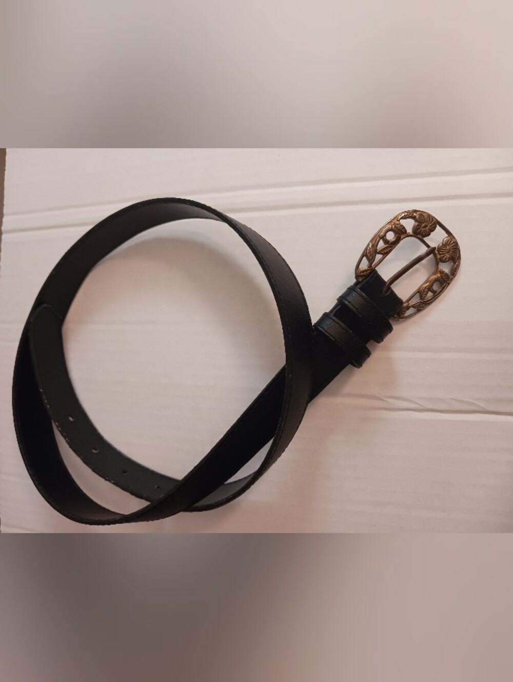 Vintage "ML" Leather Bonded Black Belt Flower Buckle Silvertone Size 35.5in